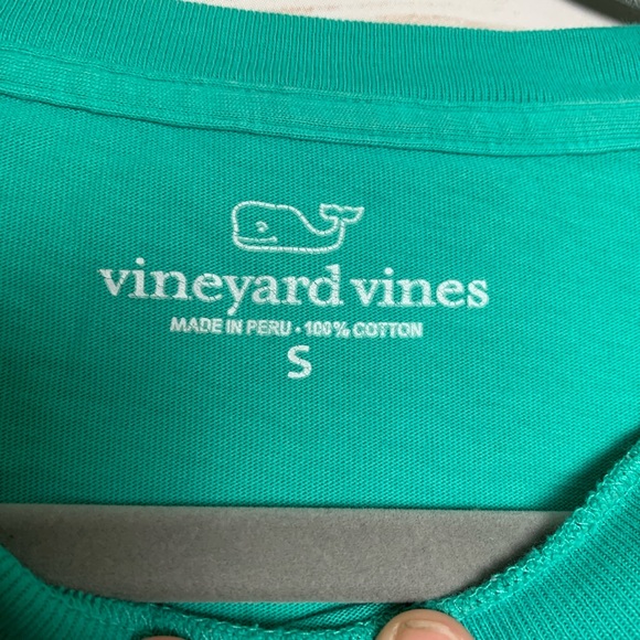 🌵3/$20 Vineyard vines cropped long sleeve T-shirt - Picture 7 of 8